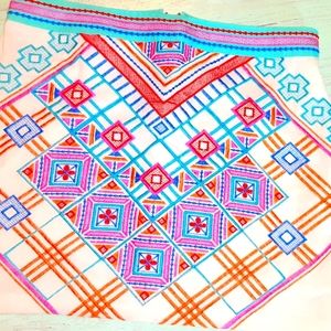 Angie Embroidered skirt sz lg junior